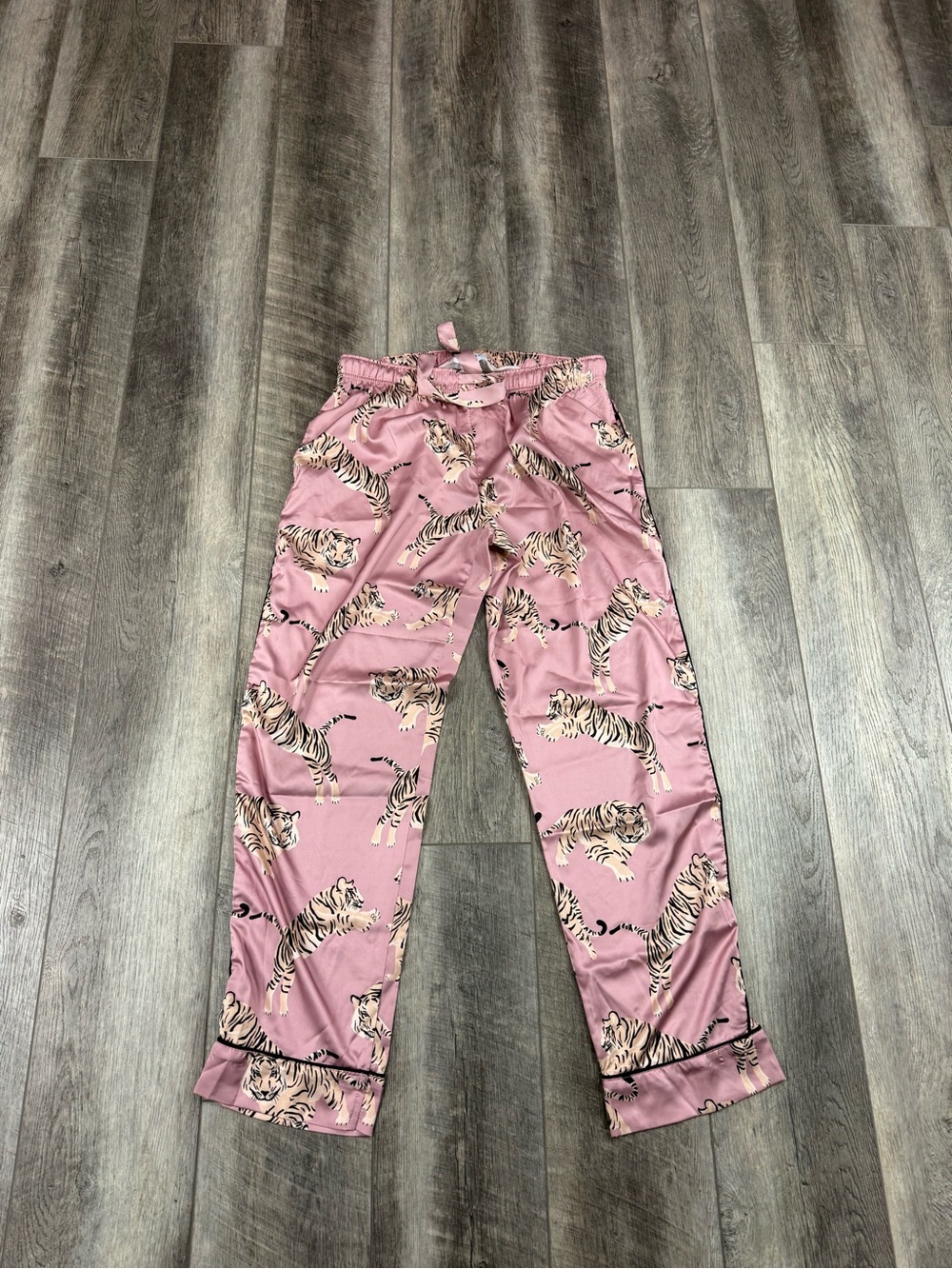 Averie Pink Tiger Dalia PJ Set - Picture 9 of 11